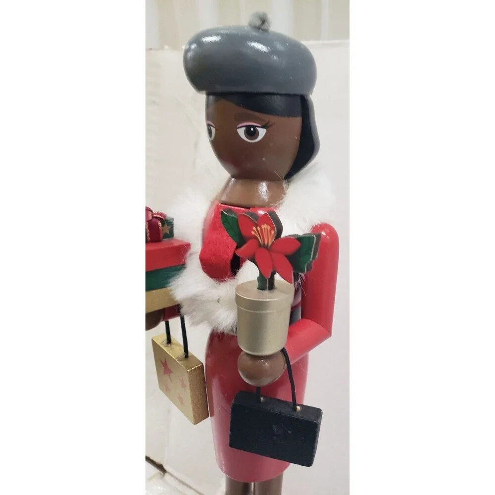 Wooden Christmas Nutcracker,14